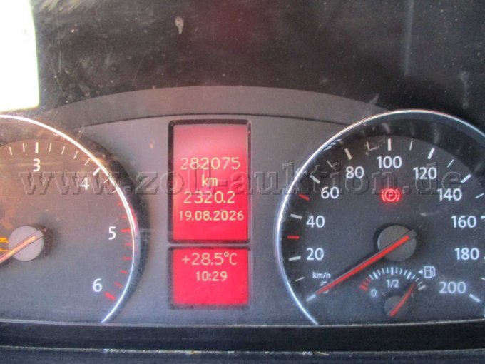 VW Crafter, Ansicht Tachograph mit km-Standsanzeige