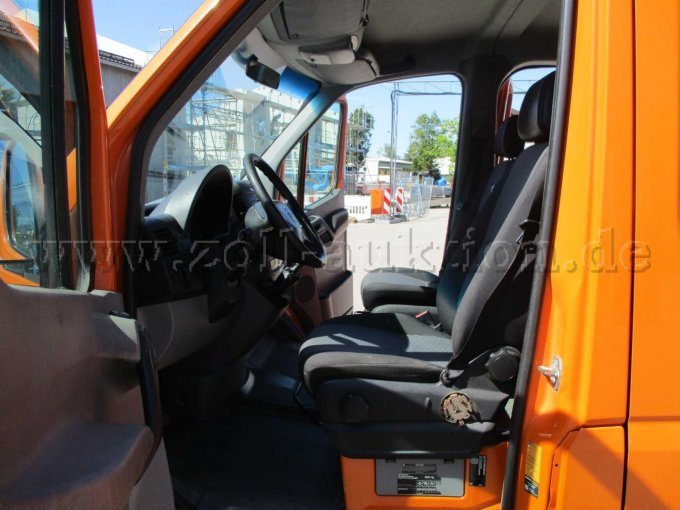VW Crafter, Einstieg Fahrerarbeitsplatz