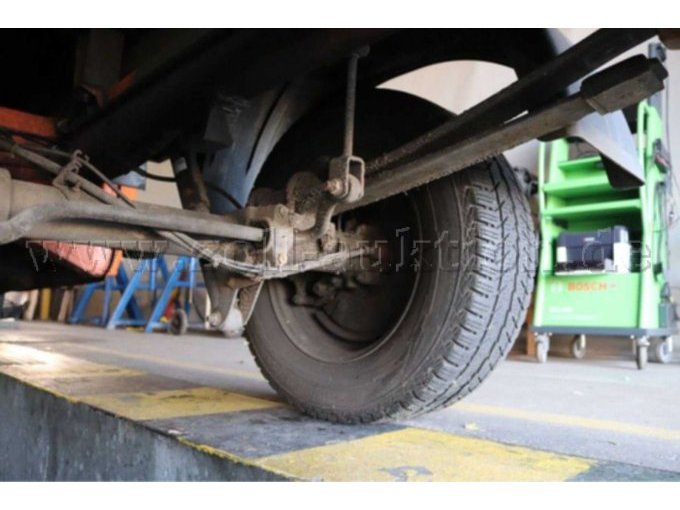 Achsaufhängung hinten rechts