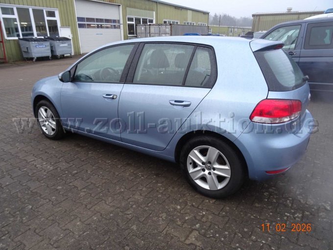 seitlich links hinten