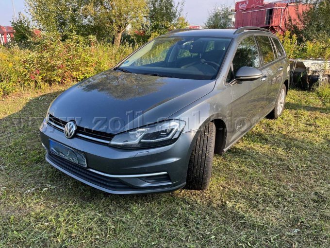 VW Golf Front