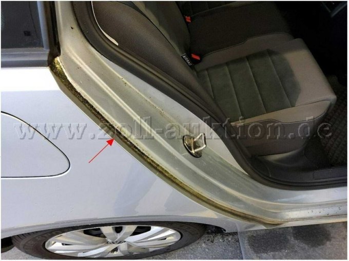 Fahrzeug im Heckbereich vermost 2