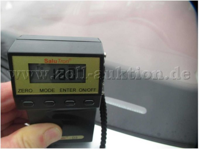 erhöhte Lackschichtdicke an allen Bauteilen (exemplarische Aufnahme an der Motorhaube)