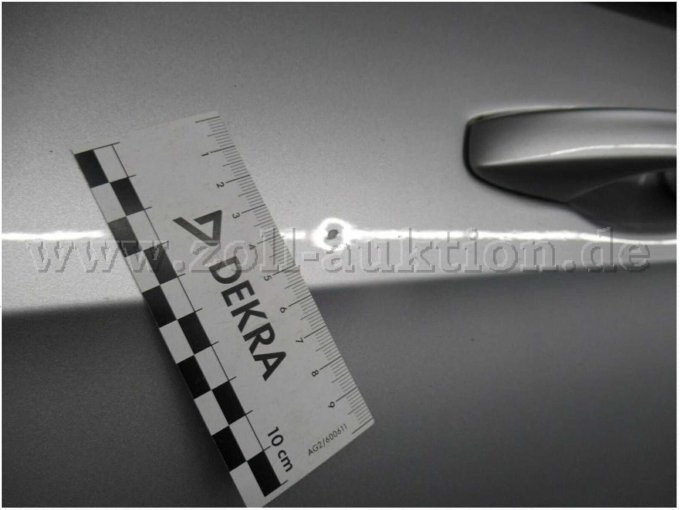 Tür vorne links, deformiert