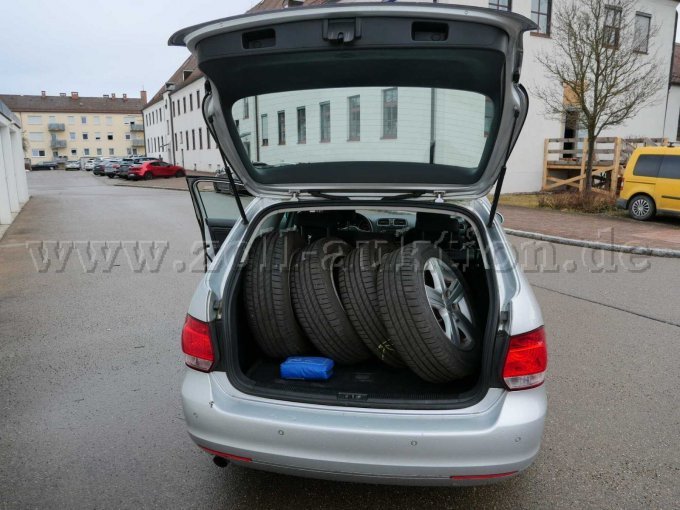 Gepäckraum mit Zusatzbereifung