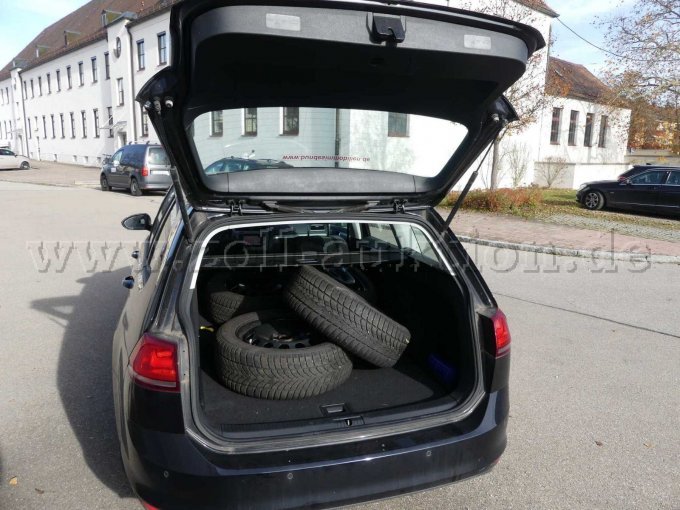 Gepäckraum mit Zusatzbereifung
