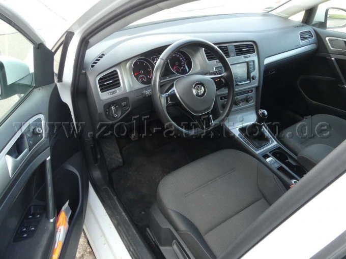 Innenansicht vorn links