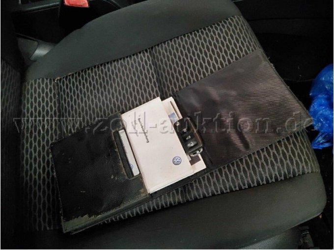 Schlüssel und Kfz-Unterlagen