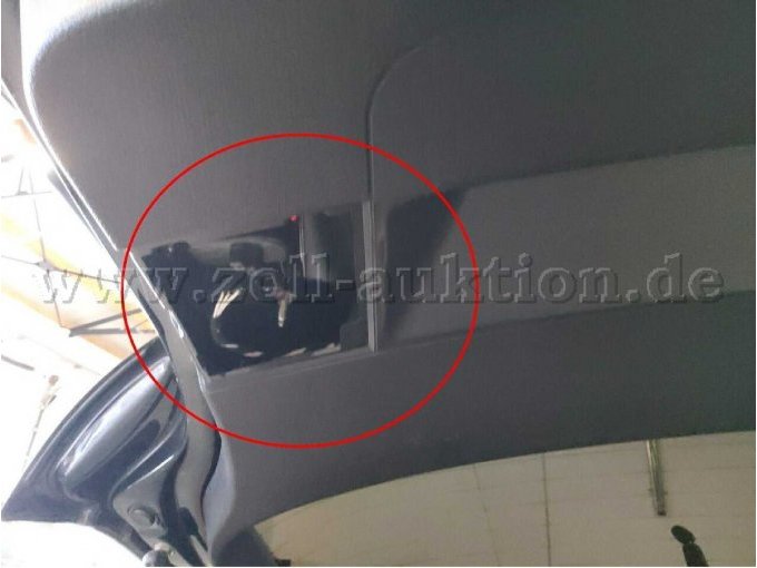 Verkleidung Heckklappe innen gebrochen