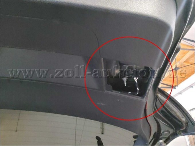 Verkleidung Heckklappe innen gebrochen