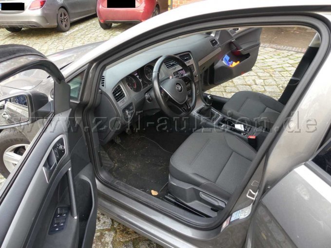 Innenansicht Fahrerseite vorn