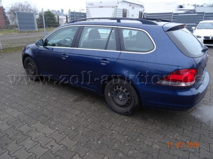 seitlich links hinten