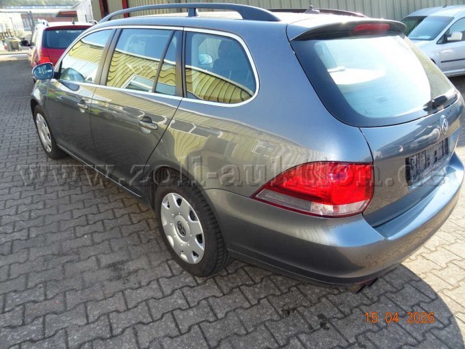 seitlich links hinten