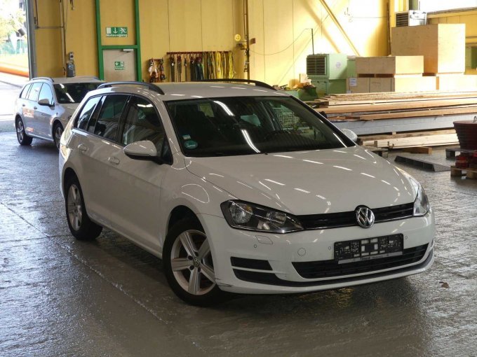 1 Volkswagen Golf Variant 1,6 TDI Comfortline – kavel bij Zoll-Auktion, Wilhelmshaven