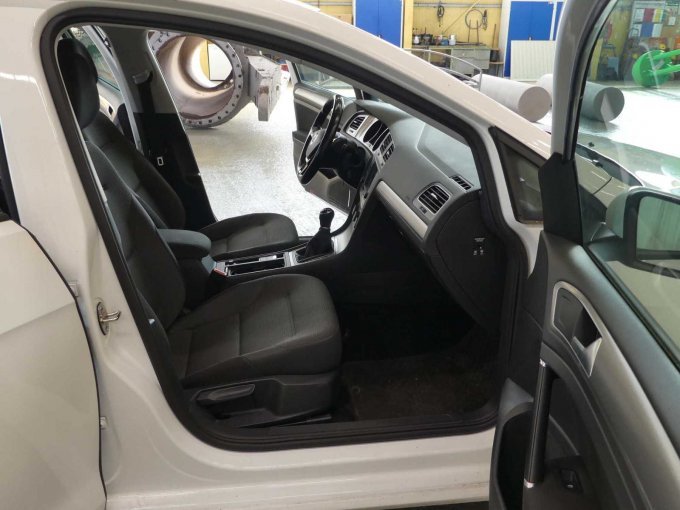 1 Volkswagen Golf Variant 1,6 TDI Comfortline – foto 16 – kavel bij Zoll-Auktion, Wilhelmshaven