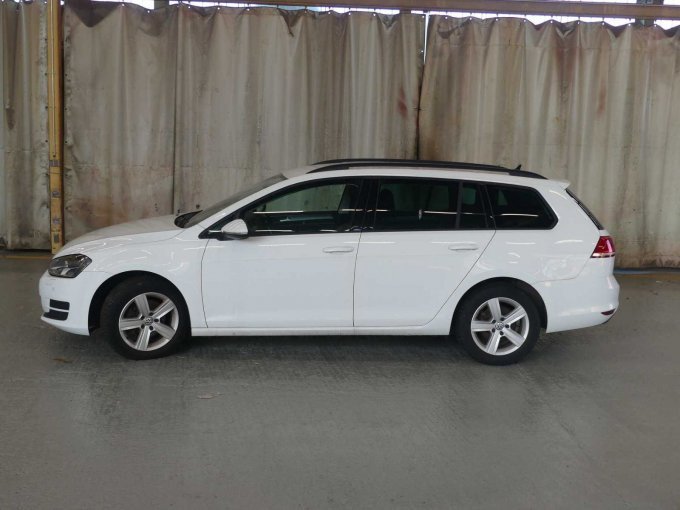 1 Volkswagen Golf Variant 1,6 TDI Comfortline – foto 19 – kavel bij Zoll-Auktion, Wilhelmshaven