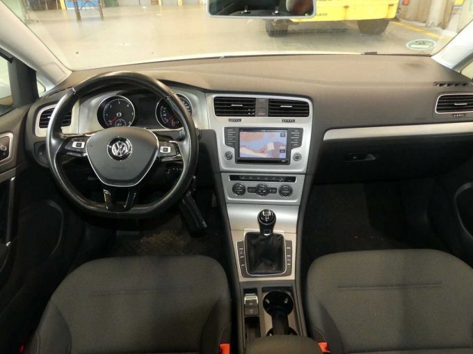 1 Volkswagen Golf Variant 1,6 TDI Comfortline – foto 14 – kavel bij Zoll-Auktion, Wilhelmshaven