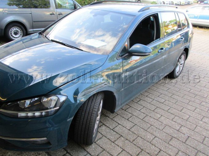 1 Volkswagen Golf Variant (AUV) Unfallfahrzeug – foto 8 – kavel bij Zoll-Auktion, Oldenburg