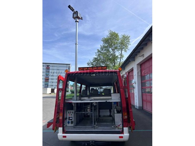 Heck Lichtmast ausgefahren