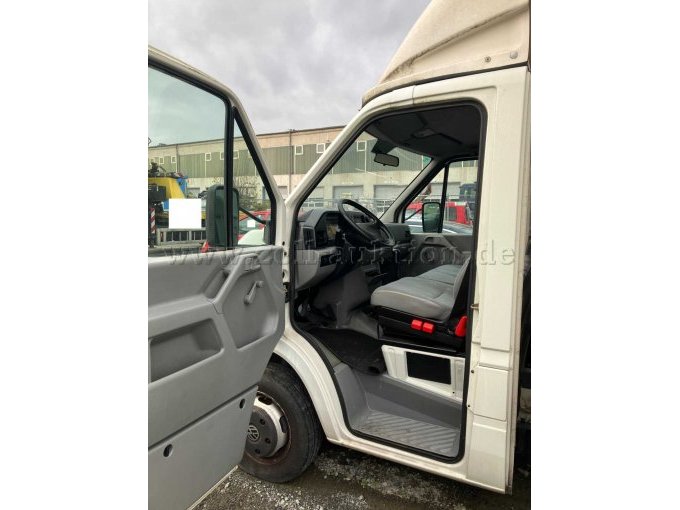 Einstieg Fahrerseite