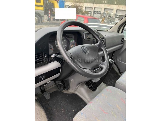 Innenansicht Fahrerseite Cockpit