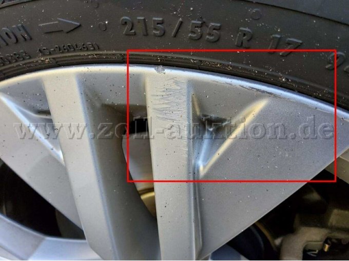 Felge vorne rechts Lackierung, zerkratzt, smart repair