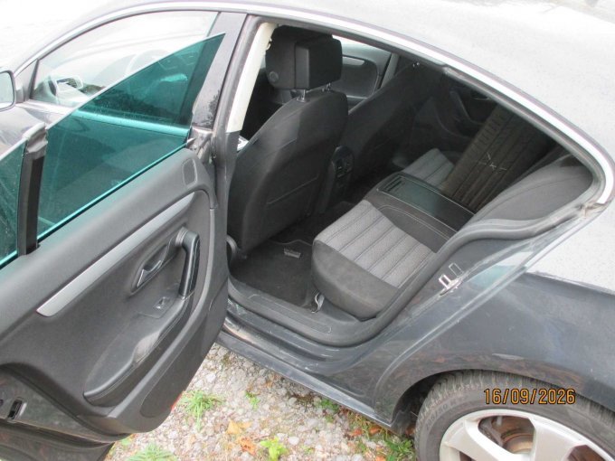 1 Volkswagen Passat CC 3,6 l V6 4Motion DSG !! MOTORSCHADE !! – foto 9 – kavel bij Zoll-Auktion, Stuttgart