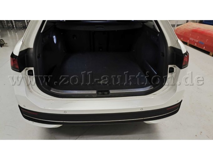 Kofferraum geöffnet