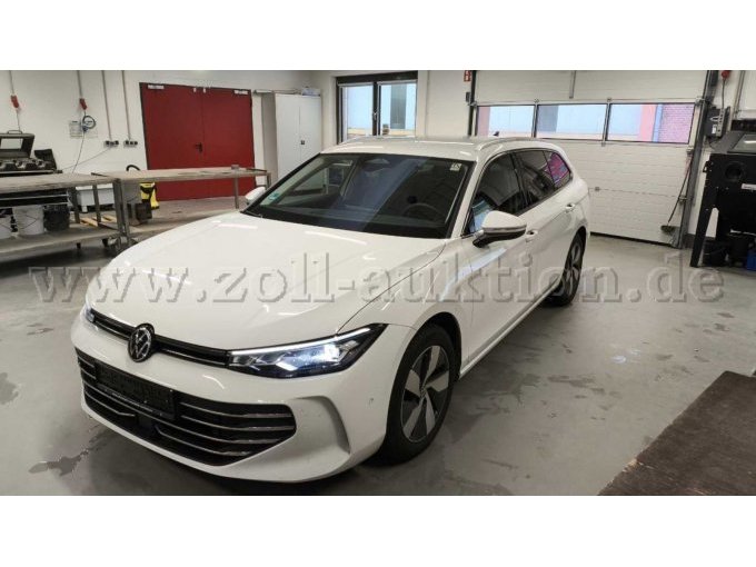 Fahrzeug vorne und Seitenansicht 
Fahrerseite