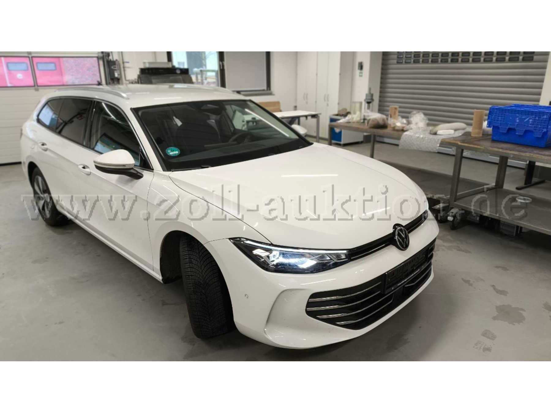 Fahrzeug vorne und Seitenansicht 
Beifahrerseite