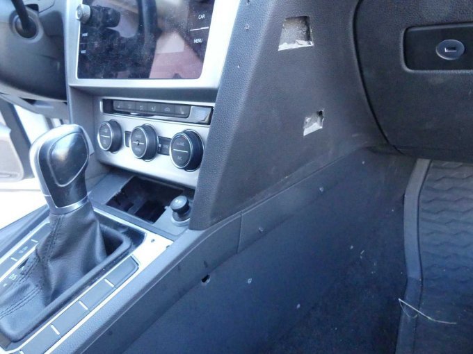 Rückbauschäden Mittelkonsole