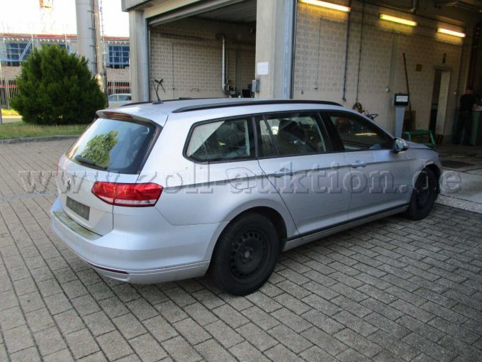 1 Volkswagen Passat Variant (3C), Ersatzteilträger – foto 4 – kavel bij Zoll-Auktion, Oldenburg