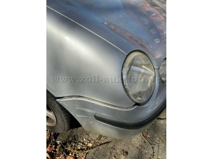 Motorhaube zerkratzt