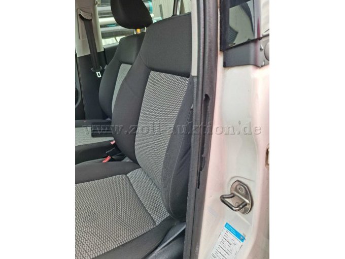 1 Volkswagen Polo, Schräghecklimousine – foto 8 – kavel bij Zoll-Auktion, Holzminden