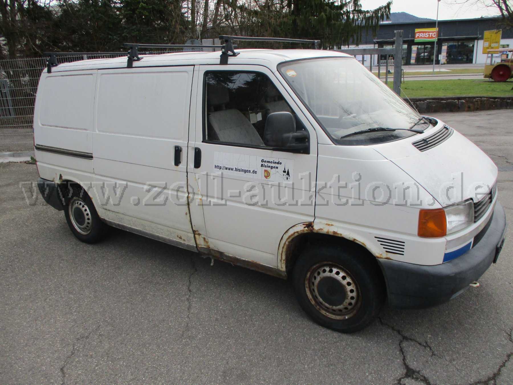 VW Bus, rechte Seite korrodiert, Schiebetüre befindet sich rechts