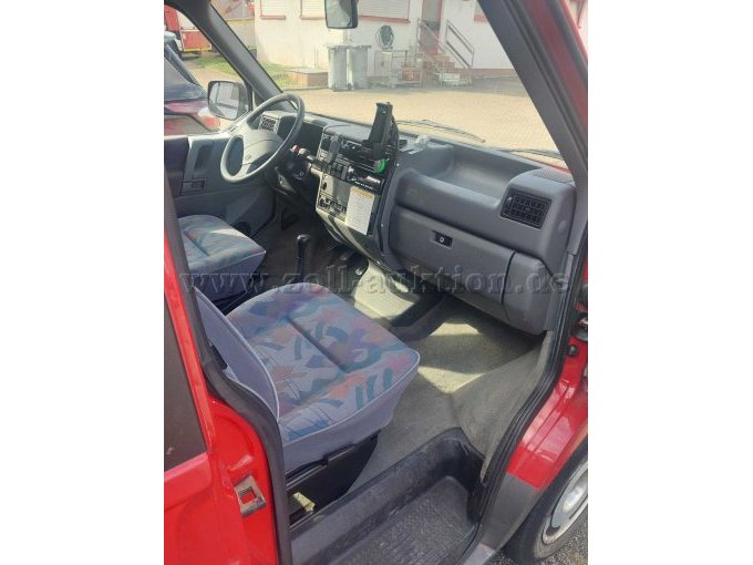 1 Volkswagen T4 personeelsbus (motorstoring) – foto 4 – kavel bij Zoll-Auktion, Blieskastel