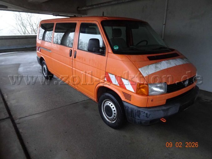 seitlich rechts vorn