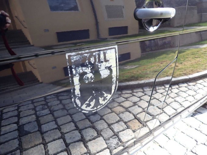 Beschädigungen Fahrertür