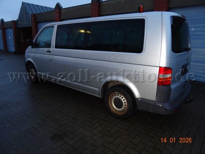 seitlich links hinten