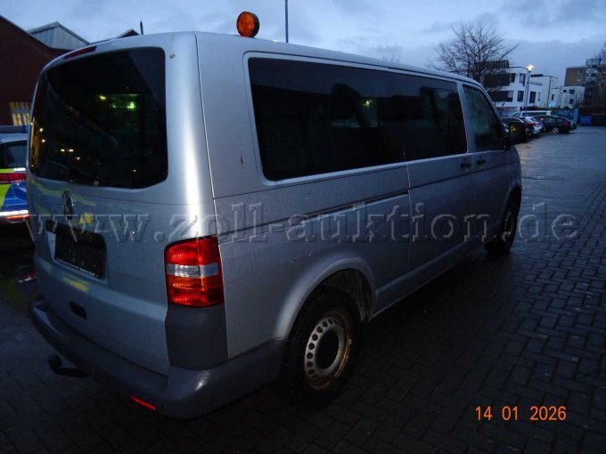 seitlich rechts hinten