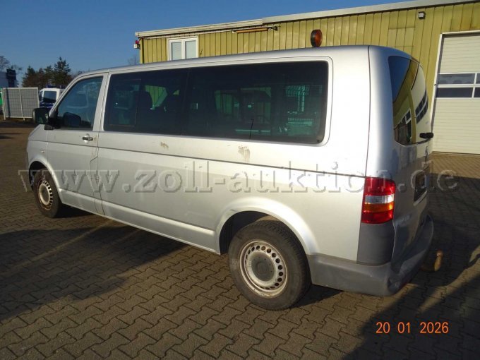 seitlich links hinten