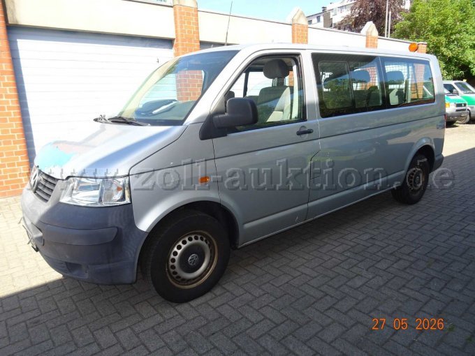 seitlich links vorn