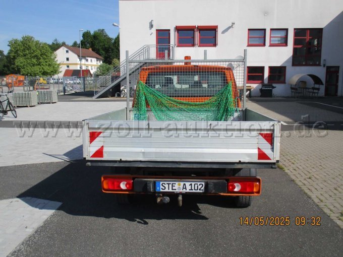 1 VW T5 DOKA Transporter Pritsche - Rückansicht