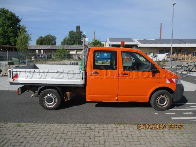 1 VW T5 DOKA Transporter Pritsche - Seitenansicht