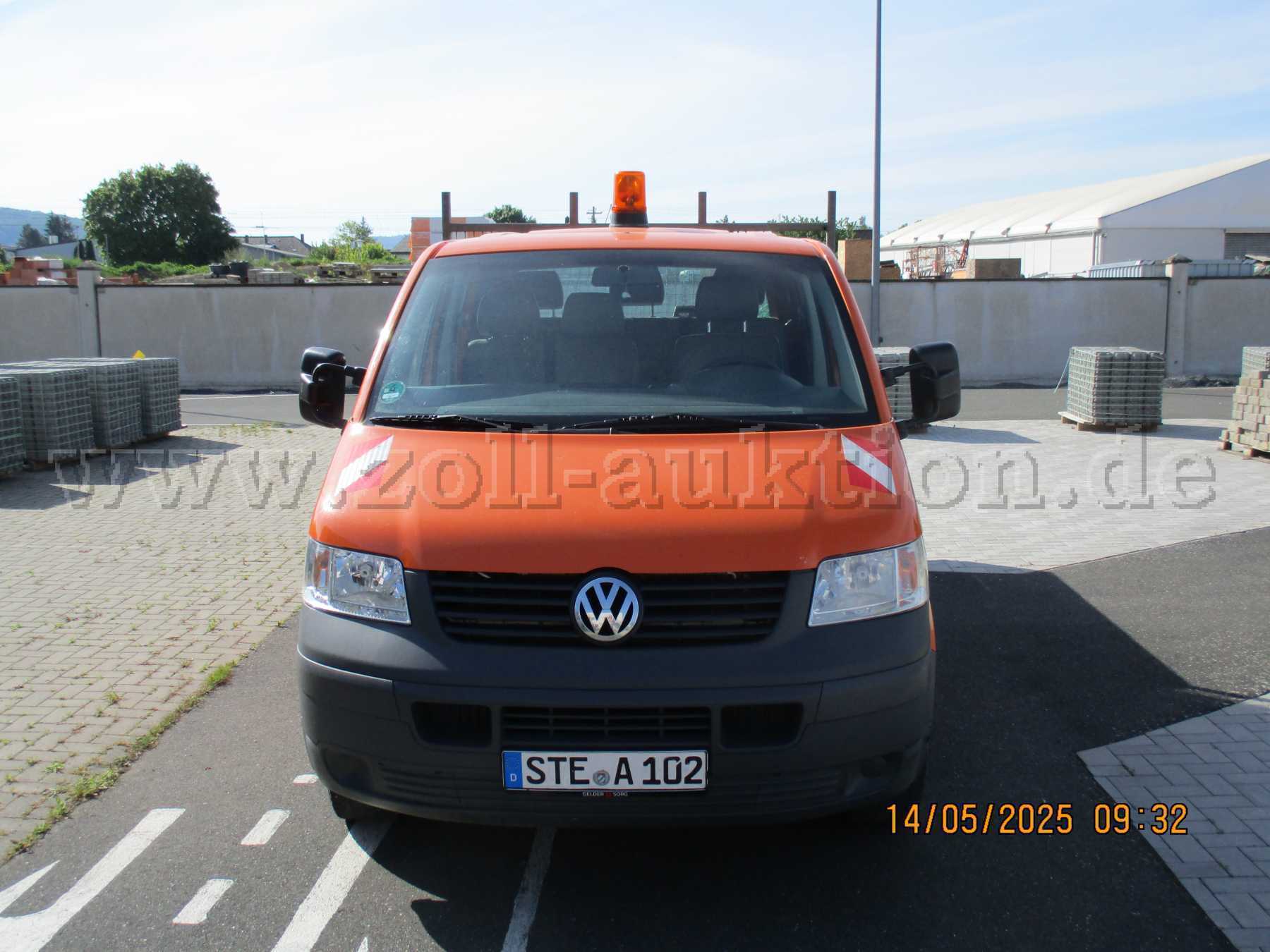 1 VW T5 DOKA Transporter Pritsche - Frontansicht -