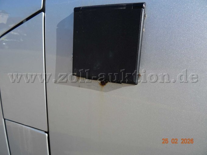 Seitenteil vorn links