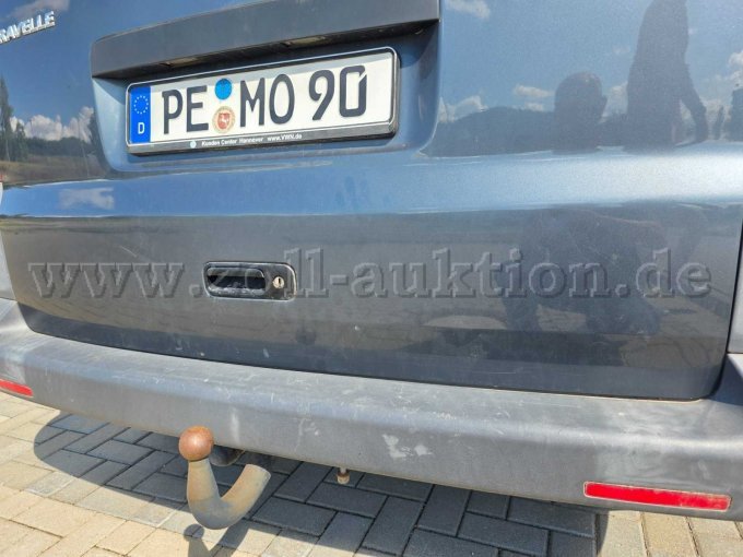 1 Volkswagen T5 Transporter Bus 2.5 TDI DPF, Caravelle Trendline – foto 9 – kavel bij Zoll-Auktion, Ingersleben