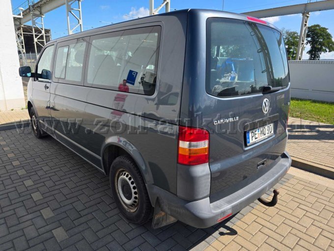 1 Volkswagen T5 Transporter Bus 2.5 TDI DPF, Caravelle Trendline – foto 5 – kavel bij Zoll-Auktion, Ingersleben