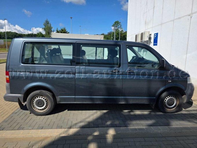 1 Volkswagen T5 Transporter Bus 2.5 TDI DPF, Caravelle Trendline – foto 7 – kavel bij Zoll-Auktion, Ingersleben
