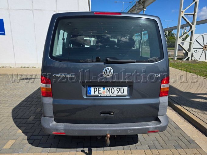 1 Volkswagen T5 Transporter Bus 2.5 TDI DPF, Caravelle Trendline – foto 8 – kavel bij Zoll-Auktion, Ingersleben
